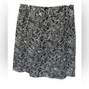 Talbots A-Line Skirt Size 10 Black and White Embroidered Leaf Print 100% Cotton